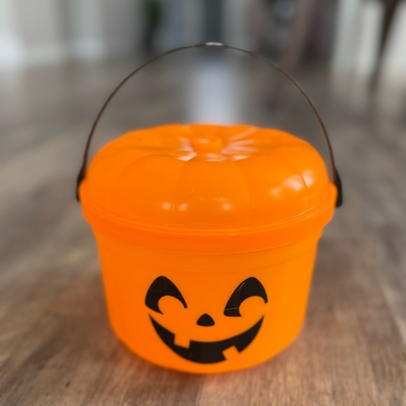 Vintage! McDonald’s jack-o’-lantern Pumpkin Halloween Candy Bucket - Picture 1 of 8